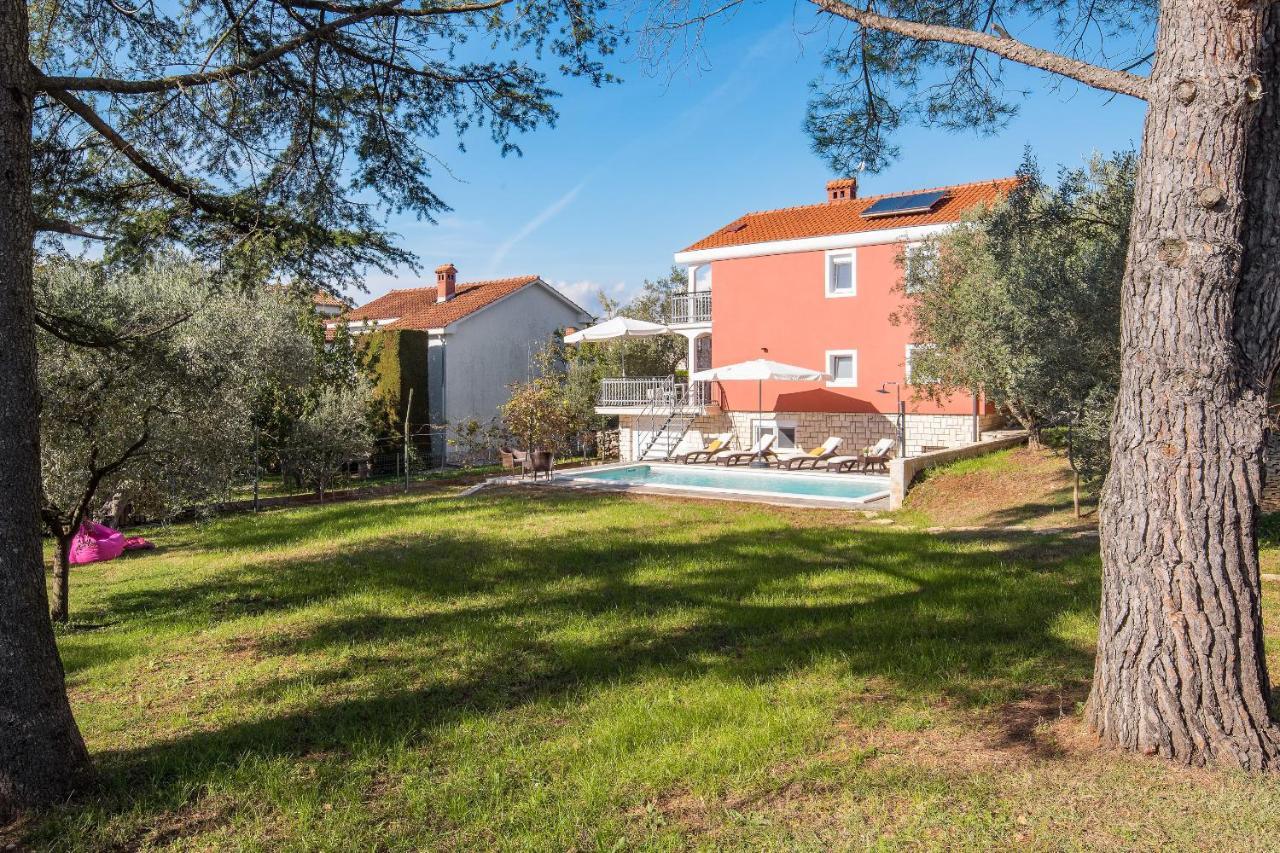 Villa Polion เปโรย ภายนอก รูปภาพ